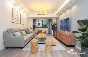 3 brm apt with floor heating in Jing'an, line2/12/13